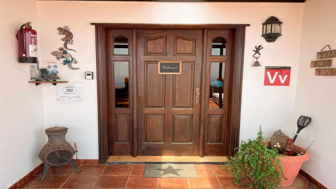 Preciosa Casa Cristian Y Maria Con Piscina Privada Villa Tias Bagian luar foto